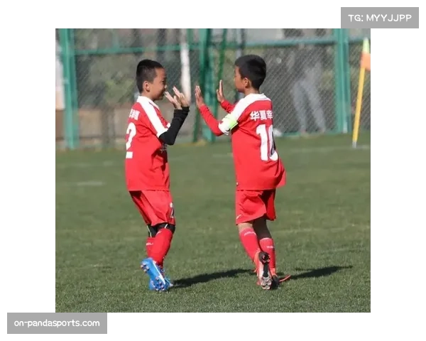 青训报道:比利时根克俱乐部将“三脚内完成转换出球”设为各年龄段梯队核心考核指标